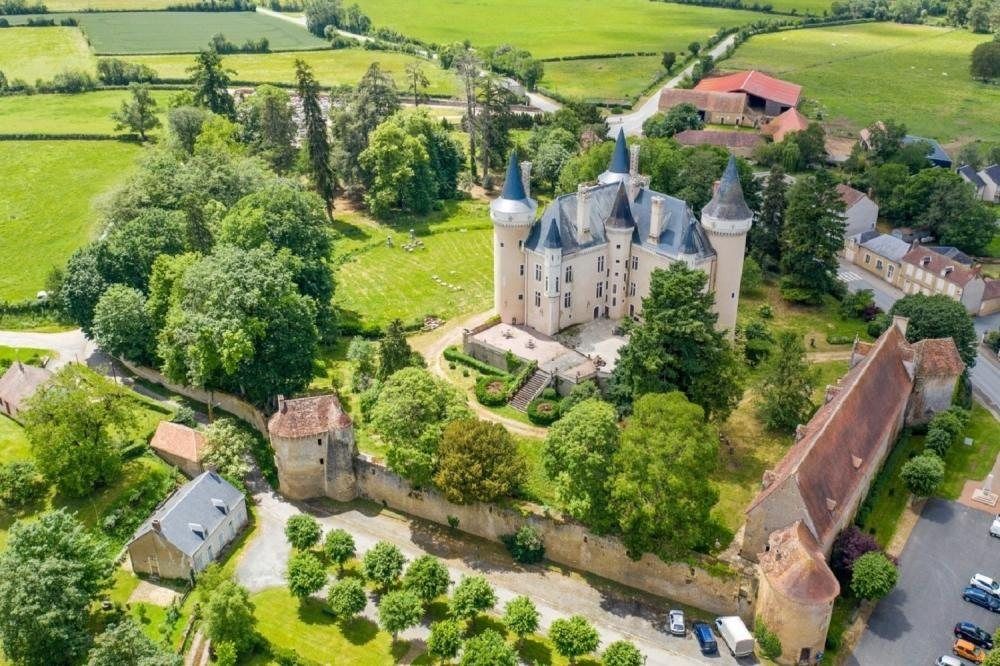 château 21 pièces en vente à CHATEAUROUX (36000)