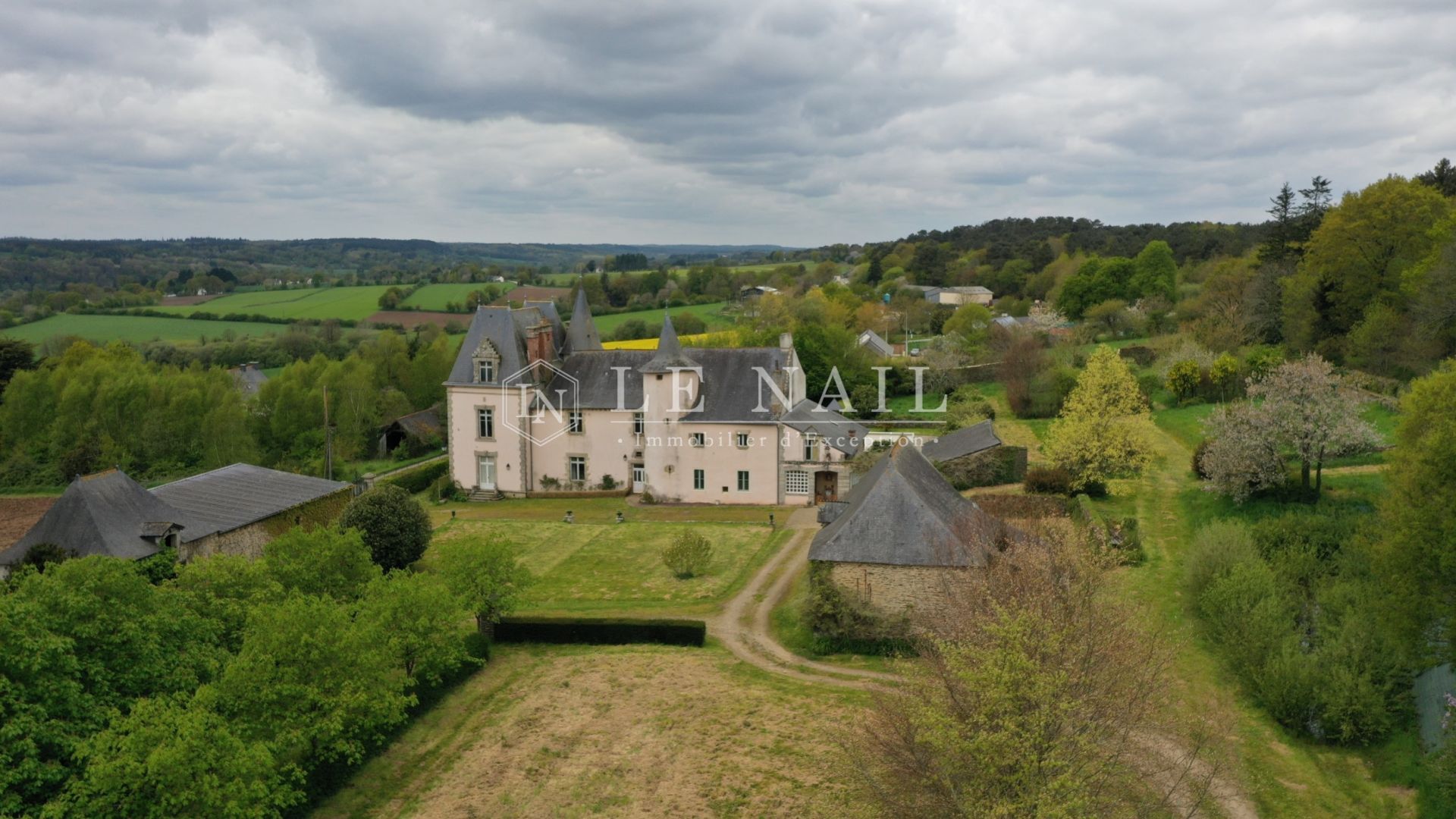 château 19 pièces en vente à PLOERMEL (56800)