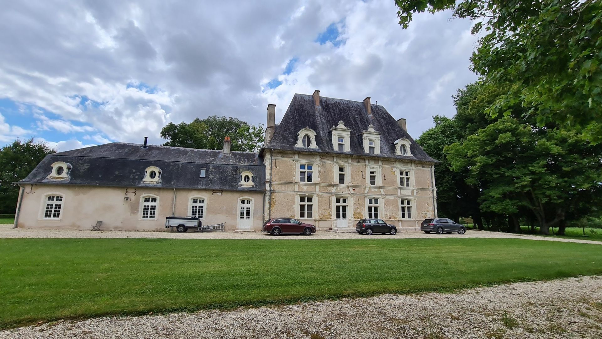 for-sale-castle-valen-ay-36600