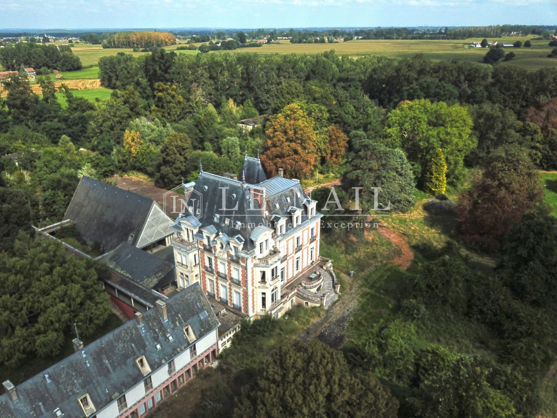château 17 pièces en vente à LE MANS (72000)
