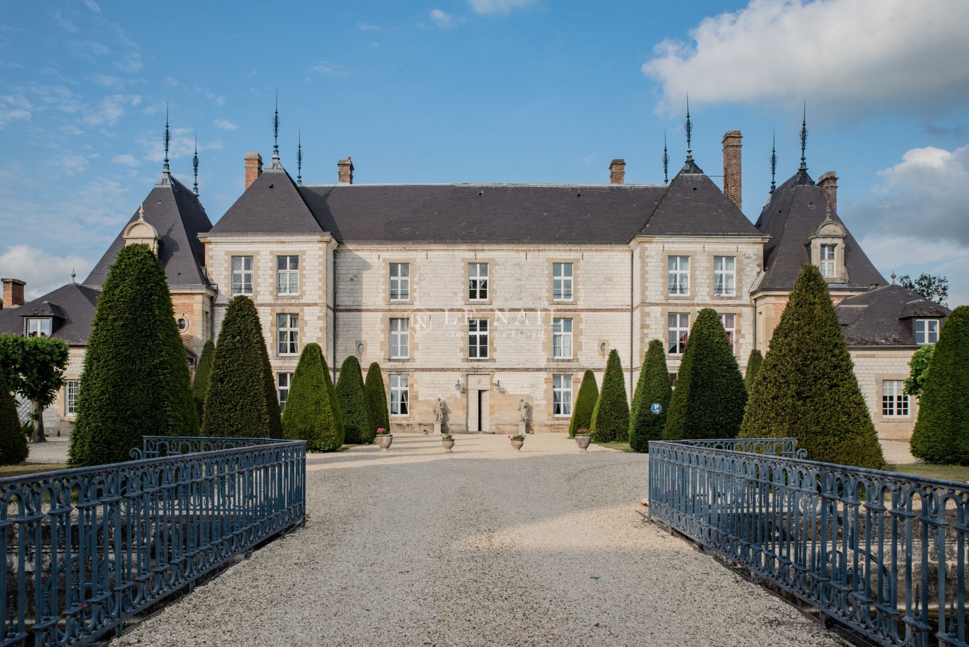 castle 36 rooms for sale on CHALONS EN CHAMPAGNE (51000)