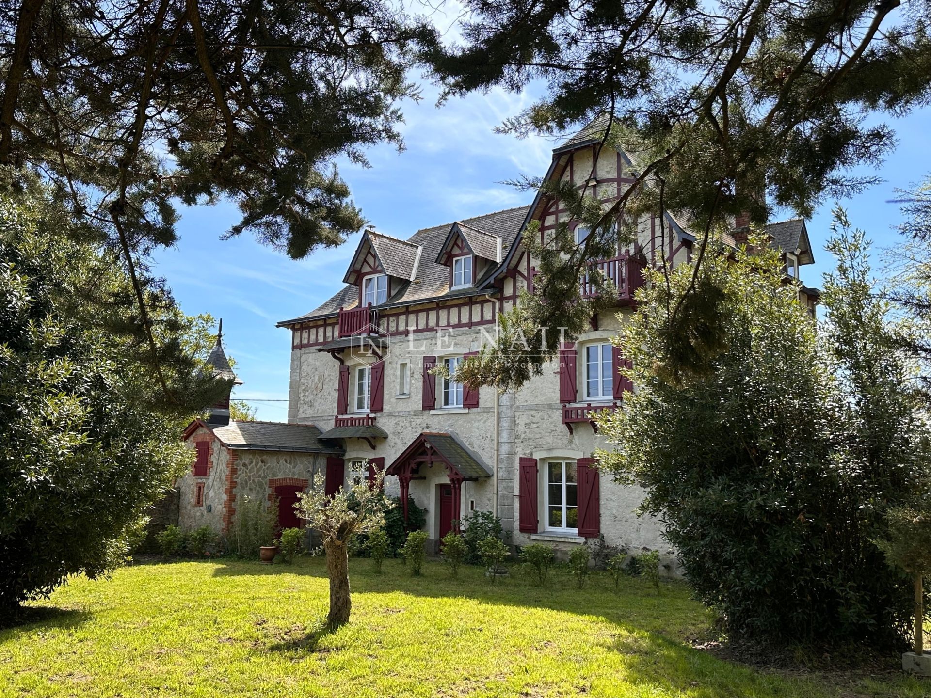 manoir 9 pièces en vente à ST MICHEL CHEF CHEF (44730)