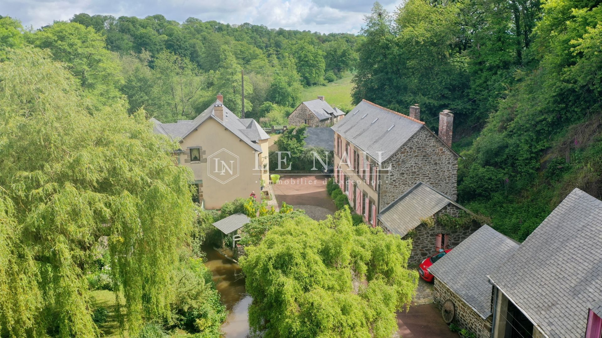 propriété 15 pièces en vente à MAYENNE (53100)