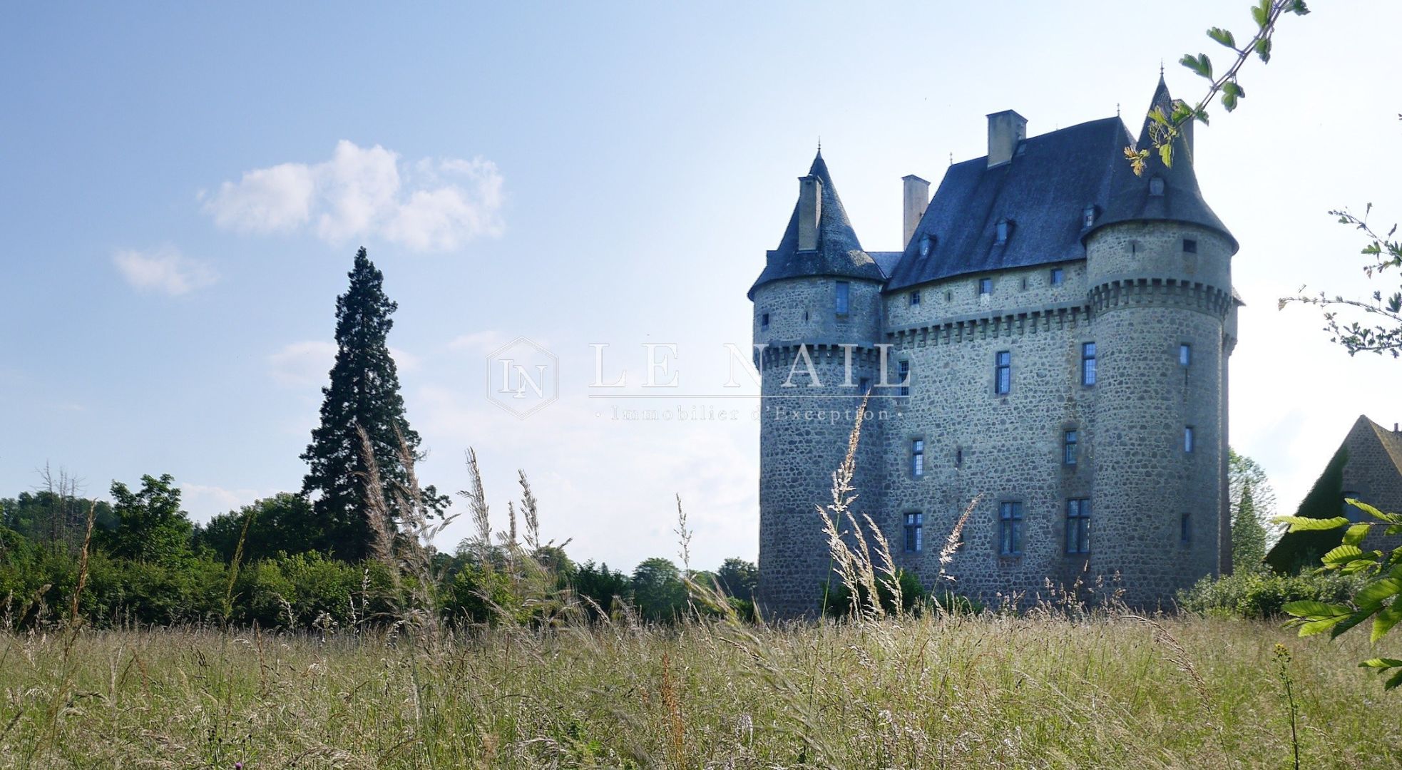 château 24 pièces en vente à AUBUSSON (23200)