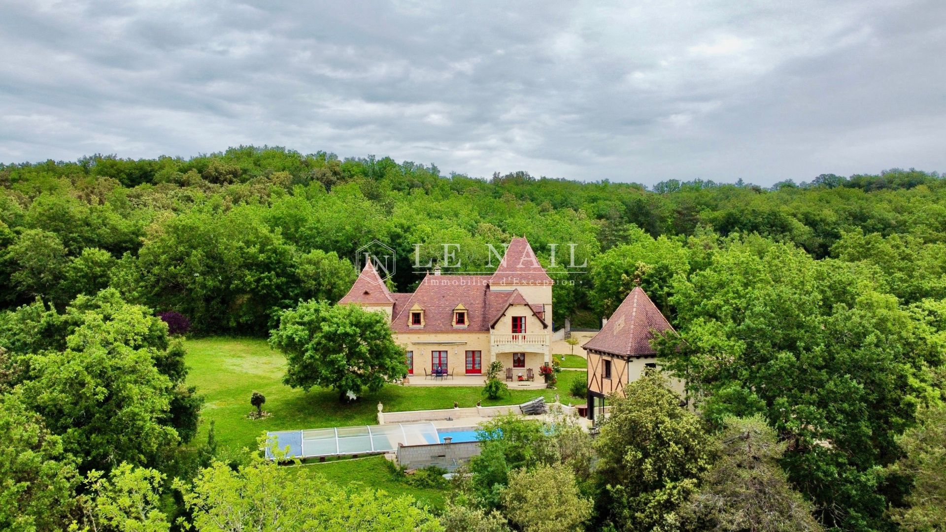 maison 10 pièces en vente à CASTELNAUD LA CHAPELLE (24250)