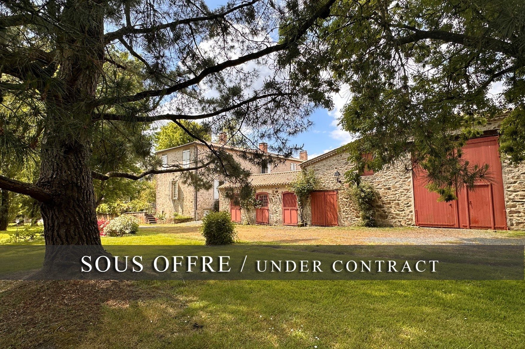 house 14 rooms for sale on LA ROCHE SUR YON (85000) house 14 rooms for sale on LA ROCHE SUR YON (85000)
