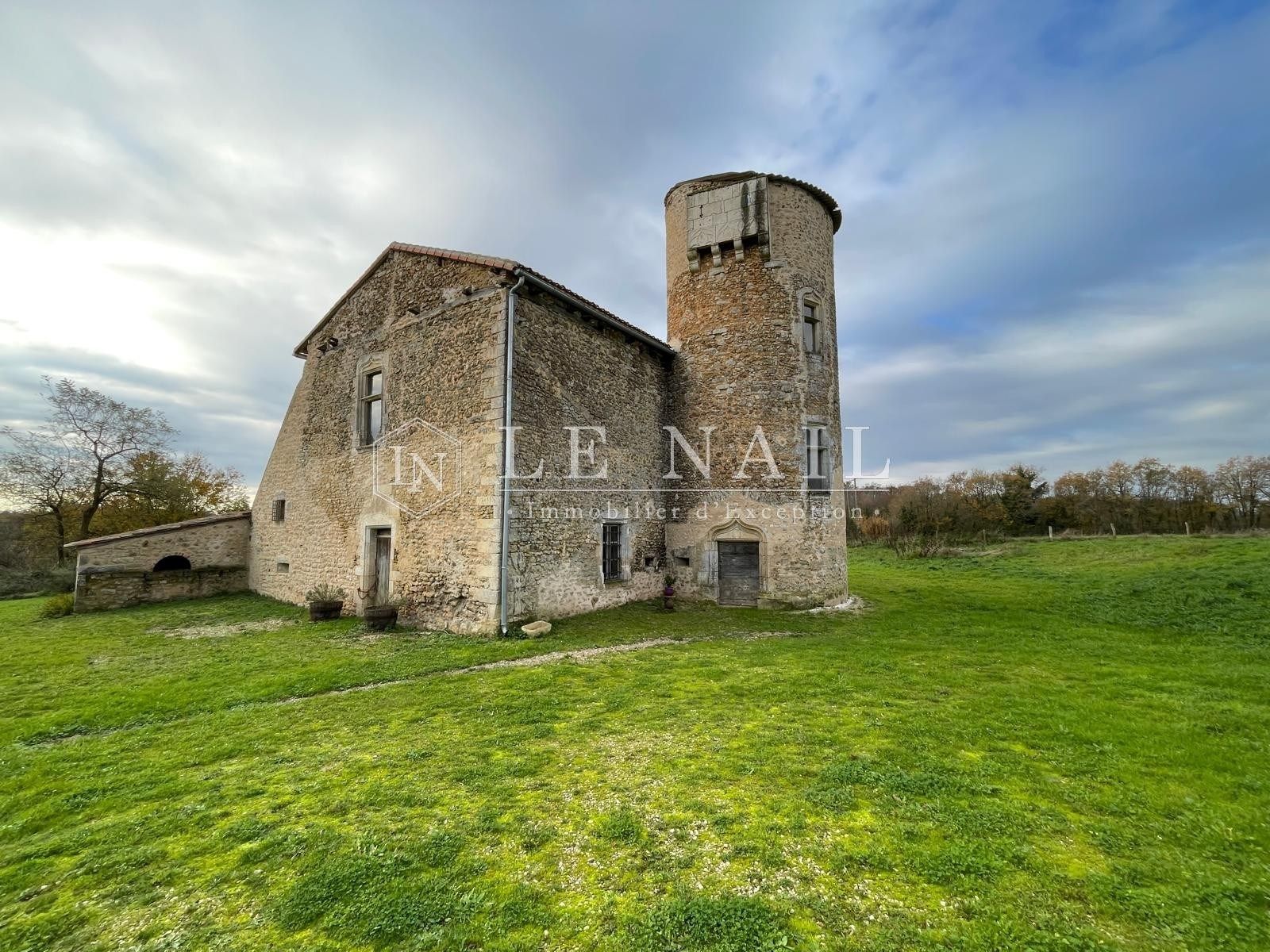 château 5 pièces en vente à POITIERS (86000)