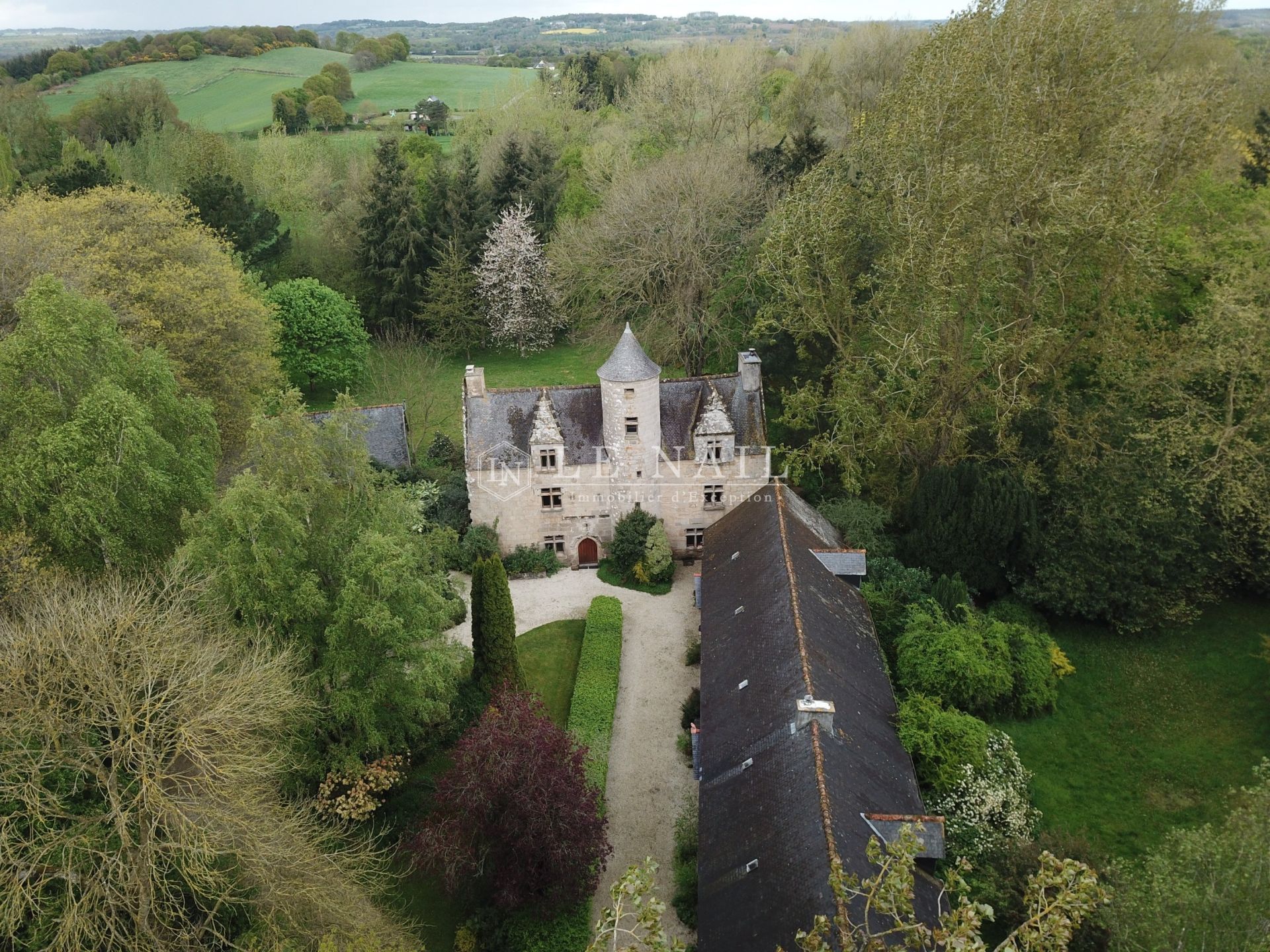 manor house 7 rooms for sale on GUINGAMP (22200)