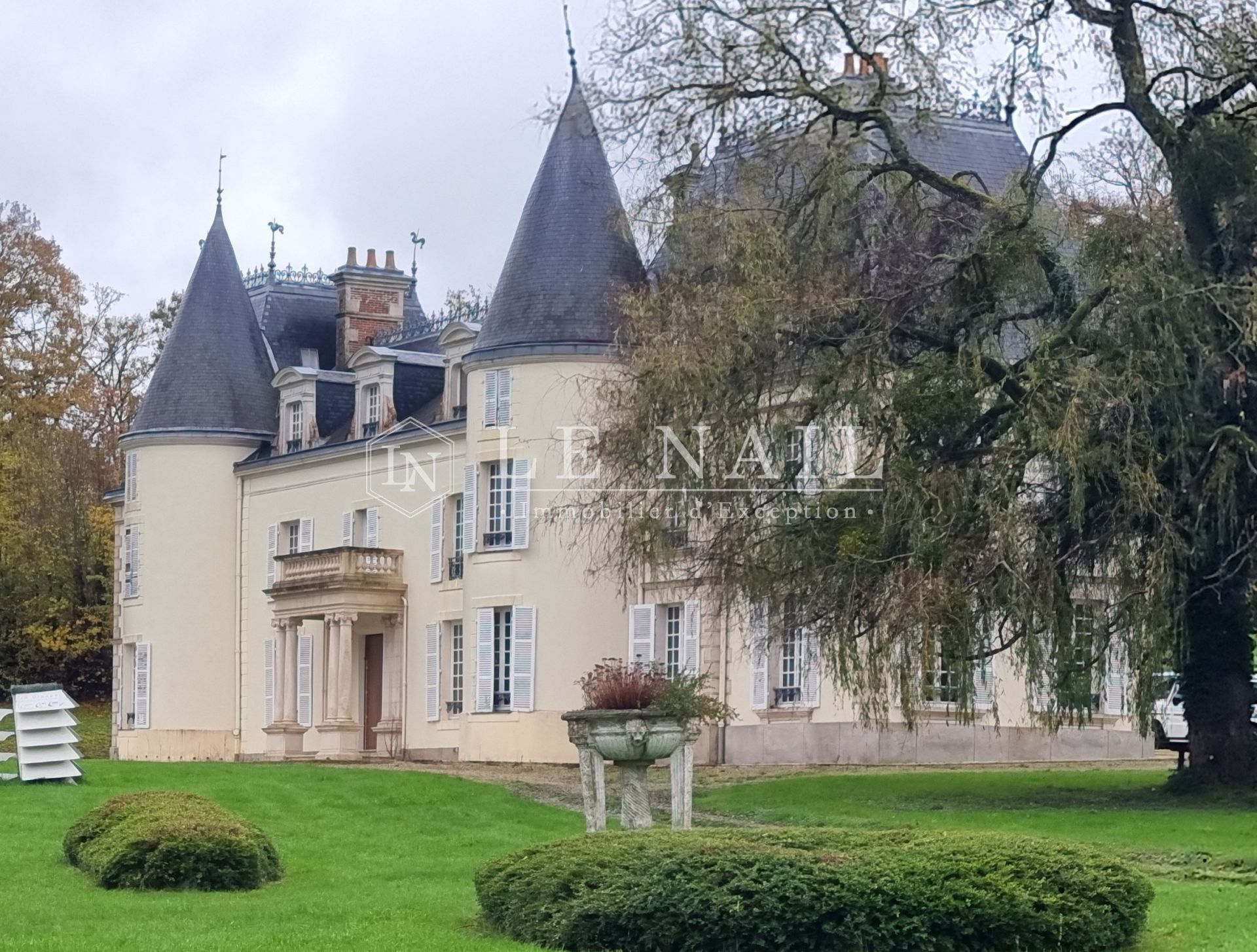 château 17 pièces en vente à MORTAGNE AU PERCHE (61400)