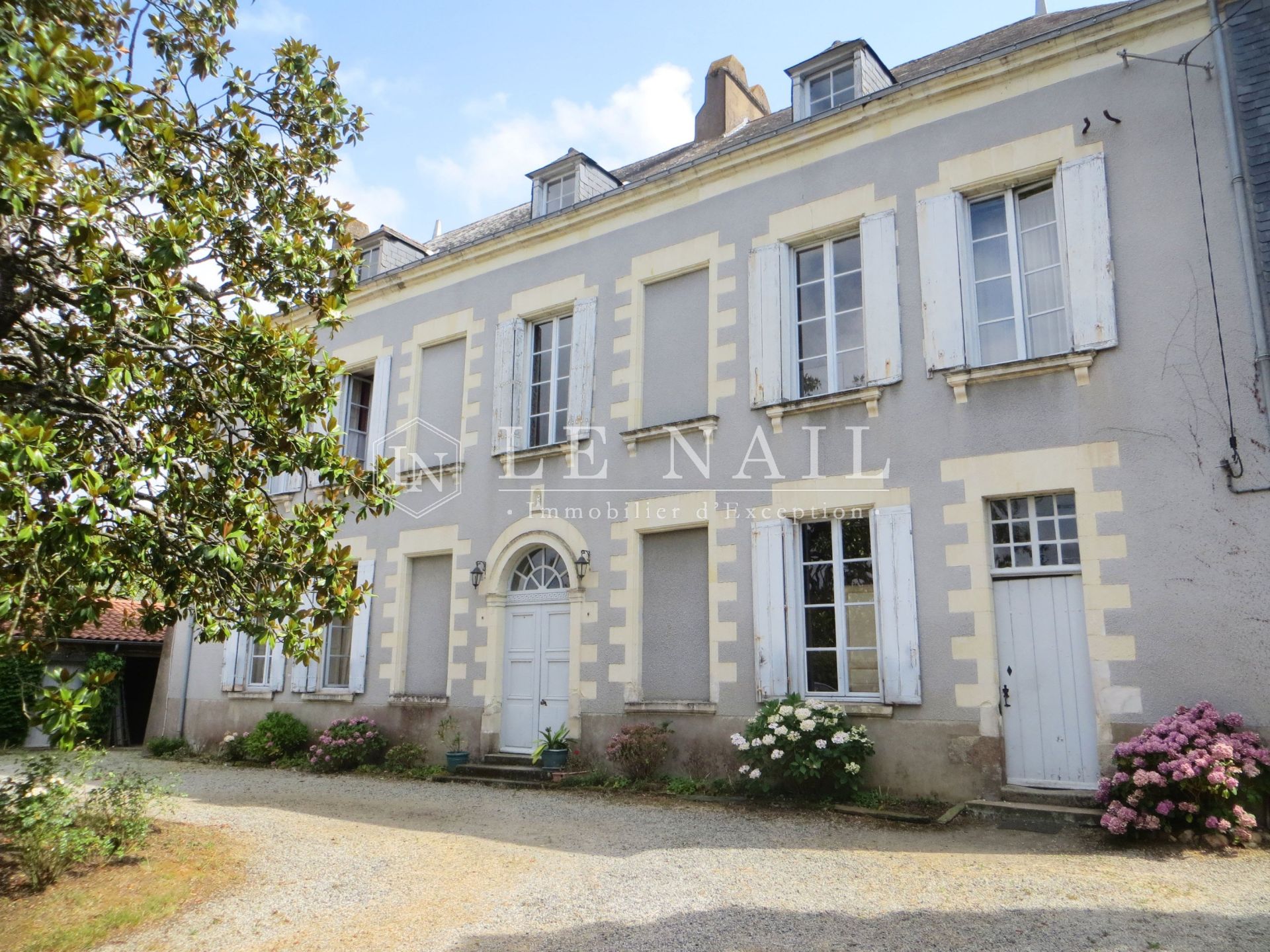 maison 11 pièces en vente à LA CHAPELLE HEULIN (44330)