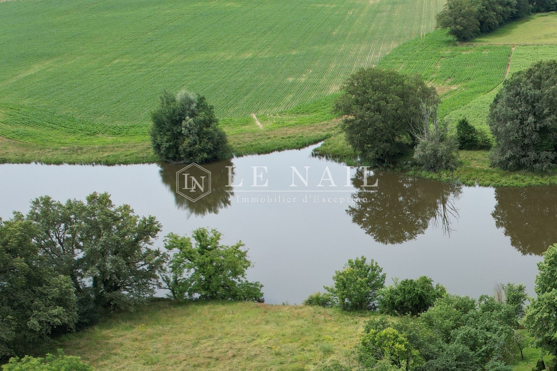 agricultural land for sale on AINAY LE CHATEAU (03360)