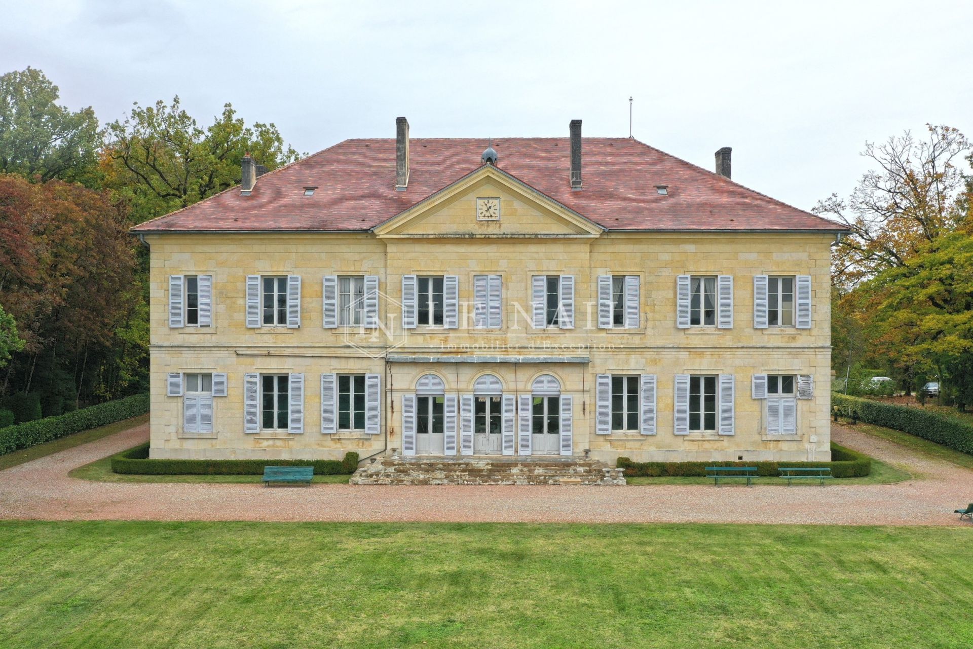 château 15 pièces en vente à PERIGUEUX (24000)