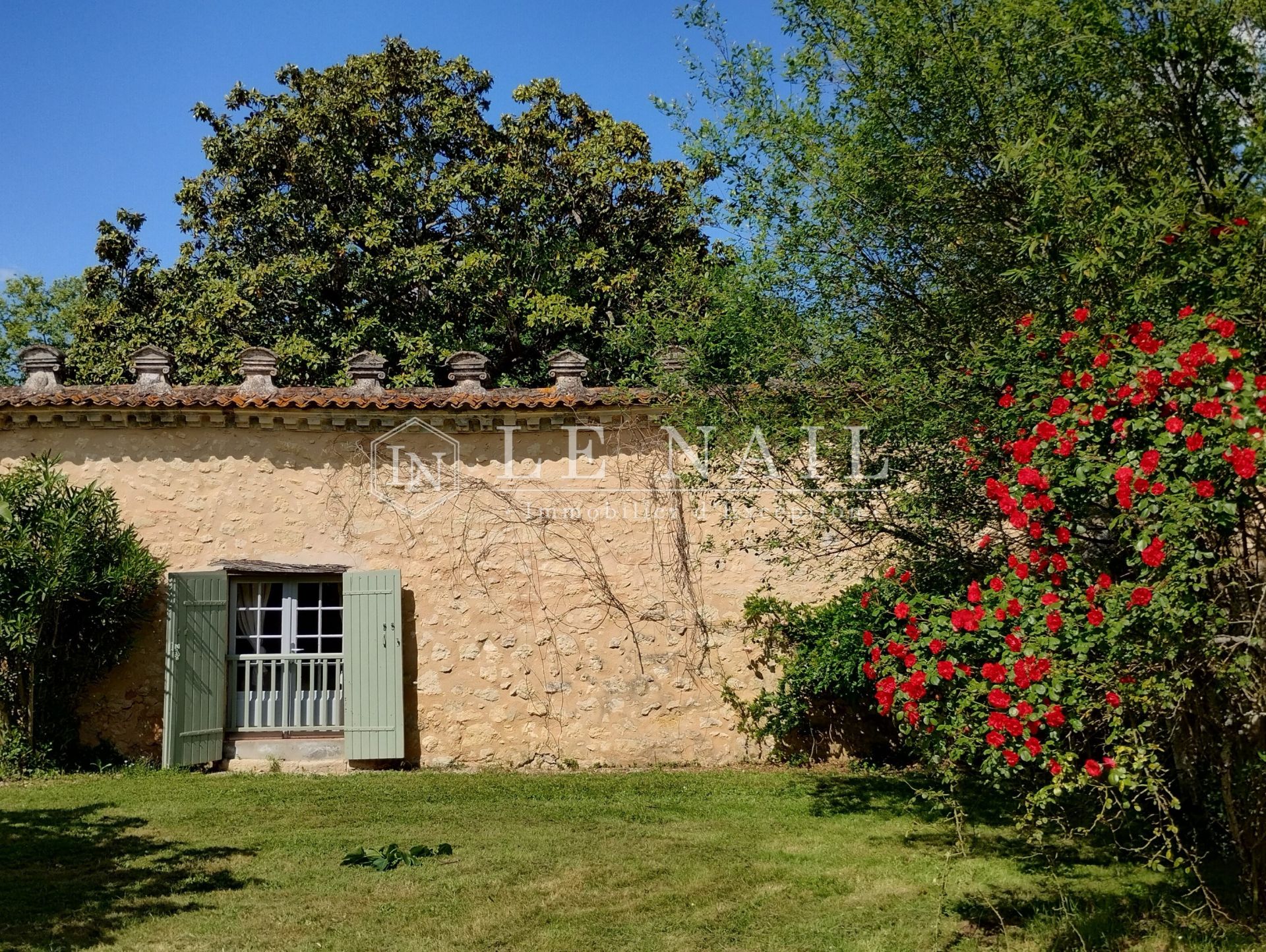 property 21 rooms for sale on BORDEAUX (33000)