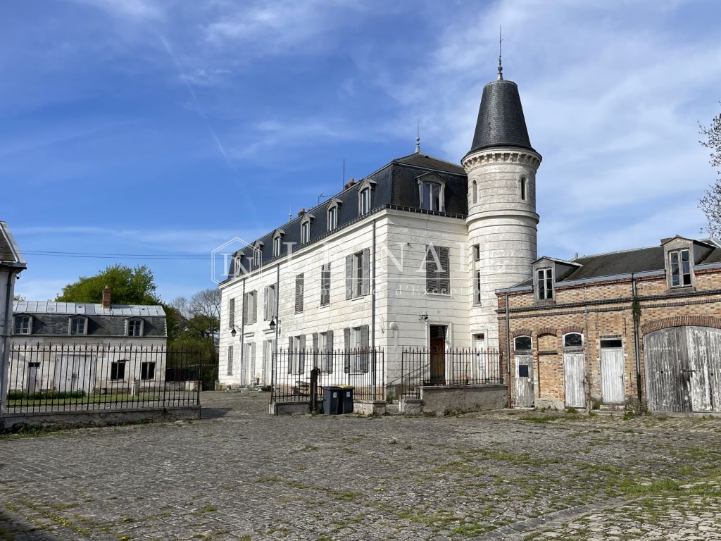 château 11 pièces en vente à LE COUDRAY MONTCEAUX (91830) - Plus de details