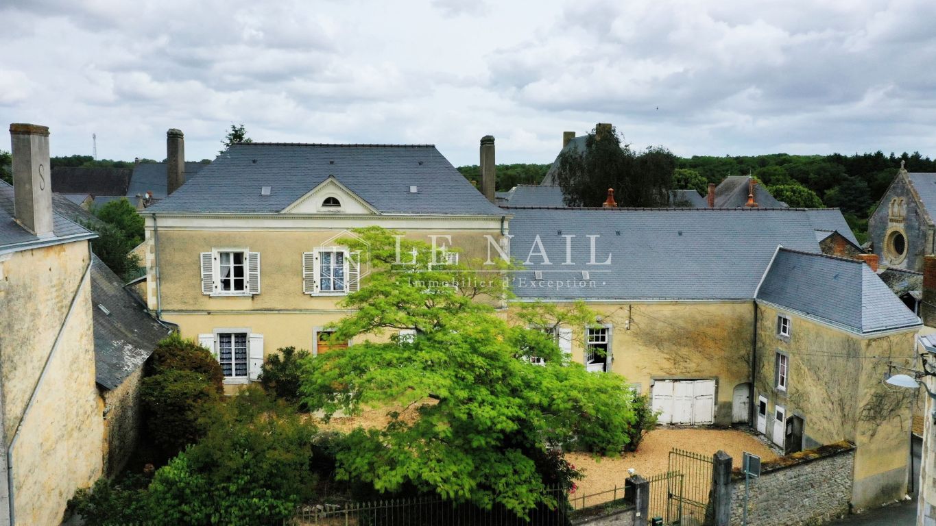 maison de maître 9 pièces en vente à CHEMERE LE ROI (53340) - Plus de details